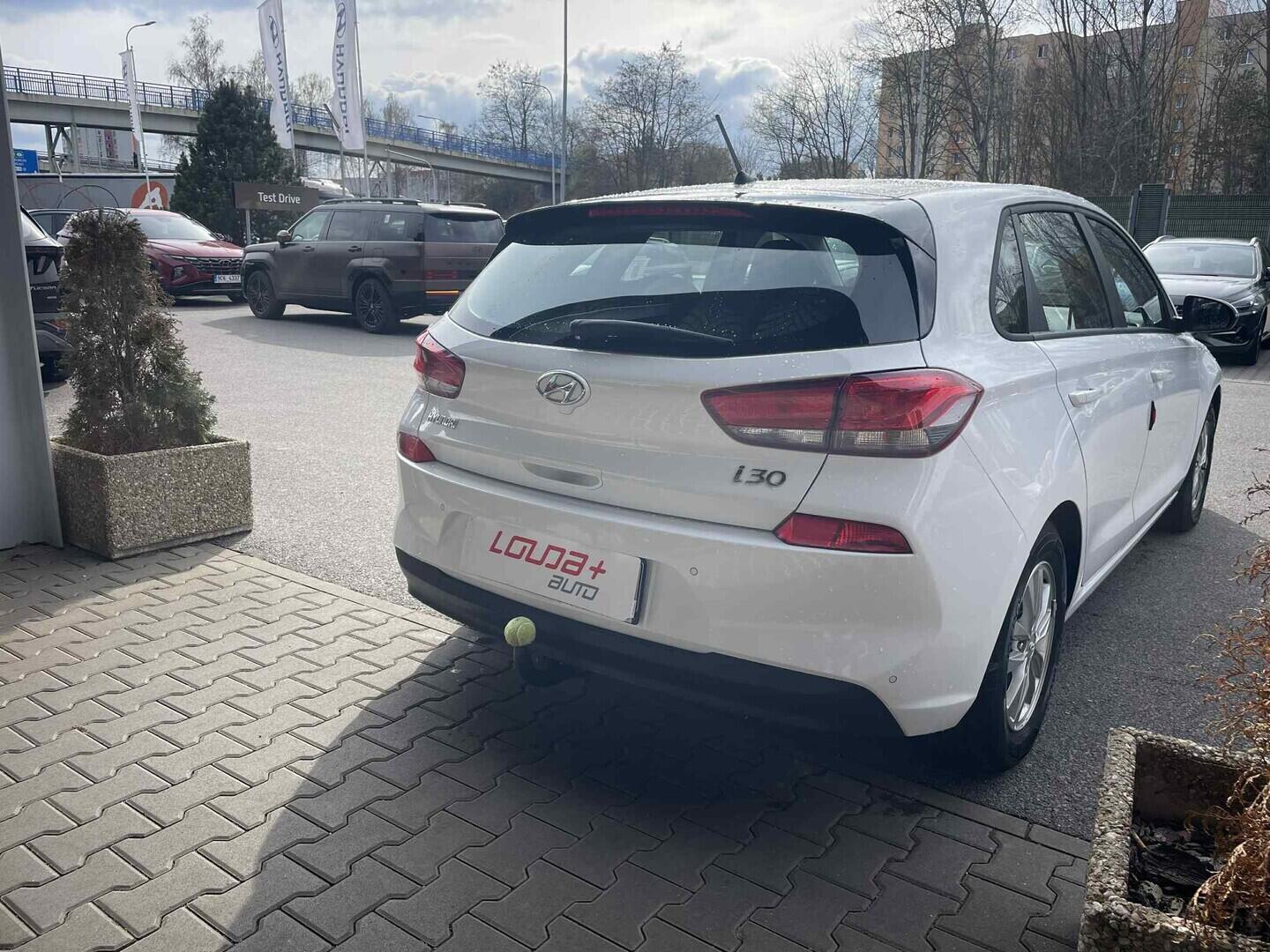 OC199V01122_13.webp_I30 Comfort 1.4 MPI 73 kW manuál