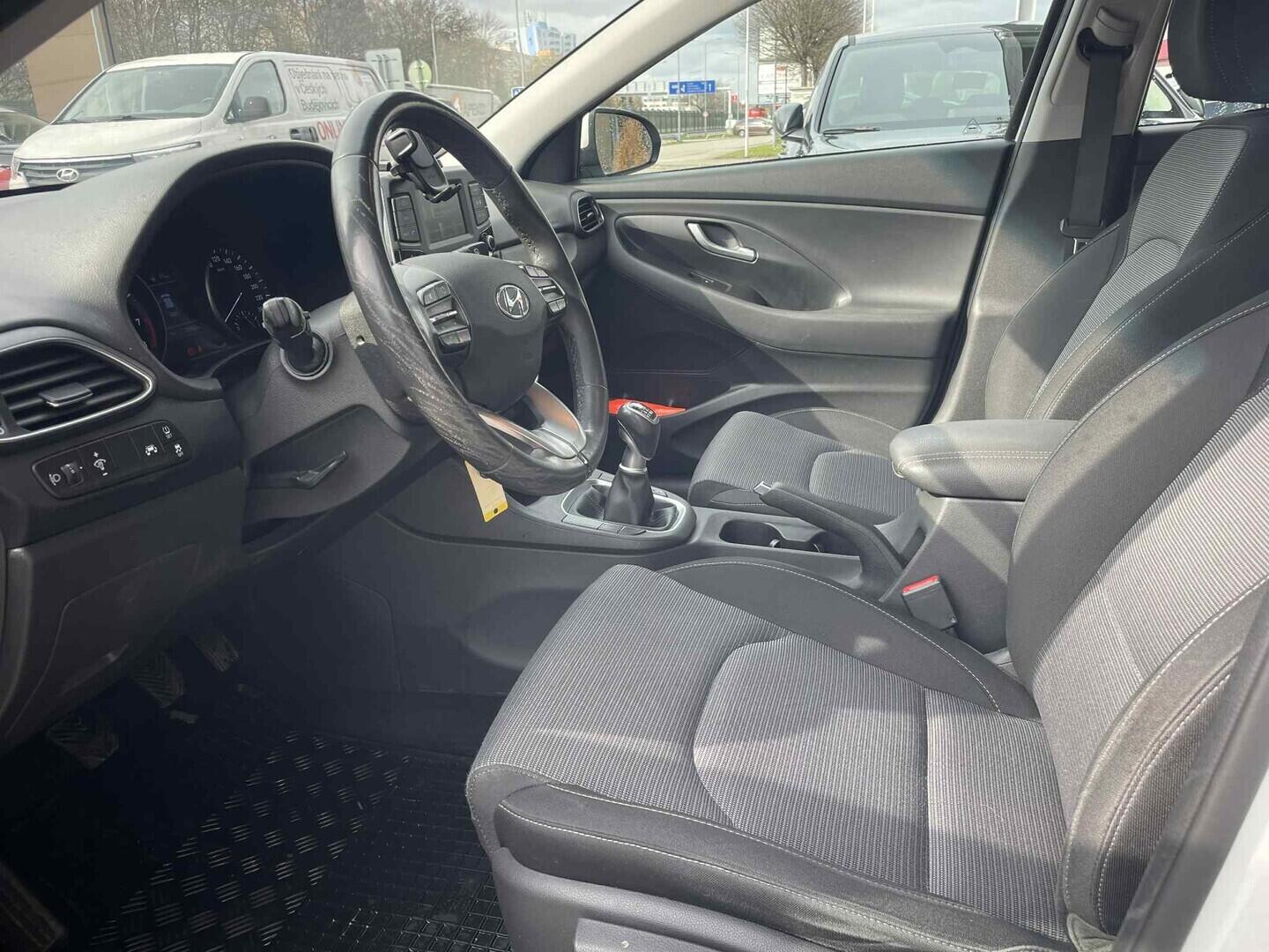 OC199V01122_18.webp_I30 Comfort 1.4 MPI 73 kW manuál