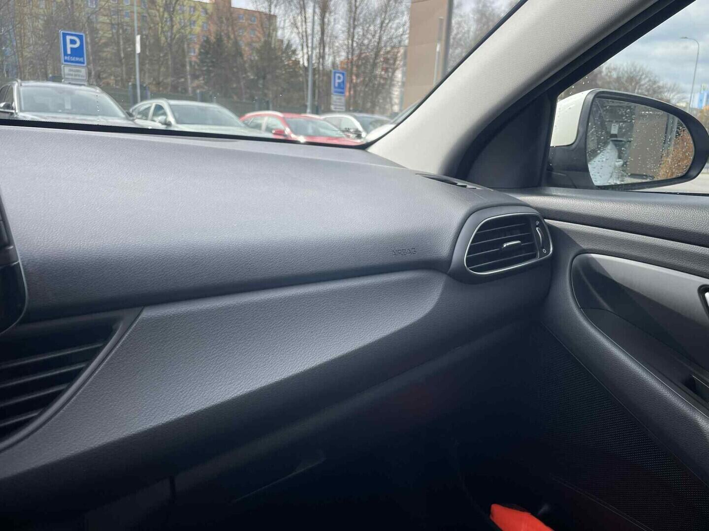 OC199V01122_25.webp_I30 Comfort 1.4 MPI 73 kW manuál