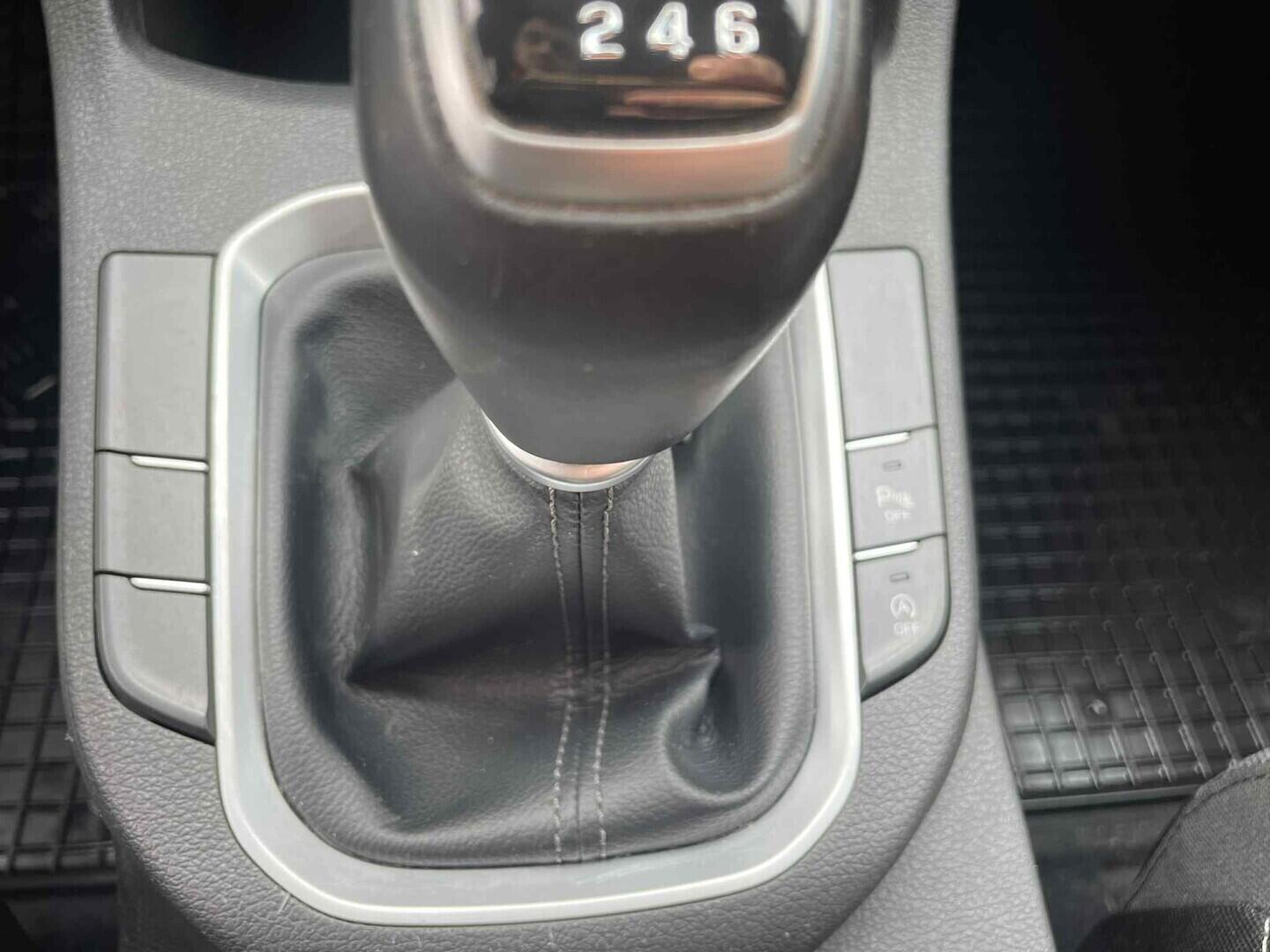 OC199V01122_26.webp_I30 Comfort 1.4 MPI 73 kW manuál