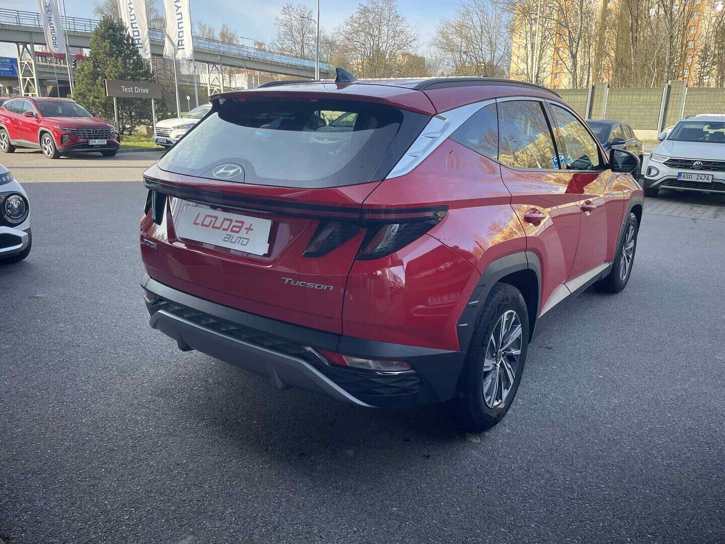 OC199V01123_11.webp_TUCSON Smart nav 1.6 T-GDI 110 kW manuál