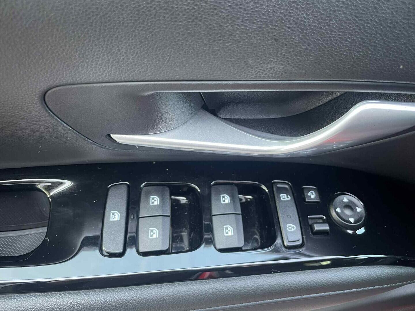 OC199V01123_19.webp_TUCSON Smart nav 1.6 T-GDI 110 kW manuál