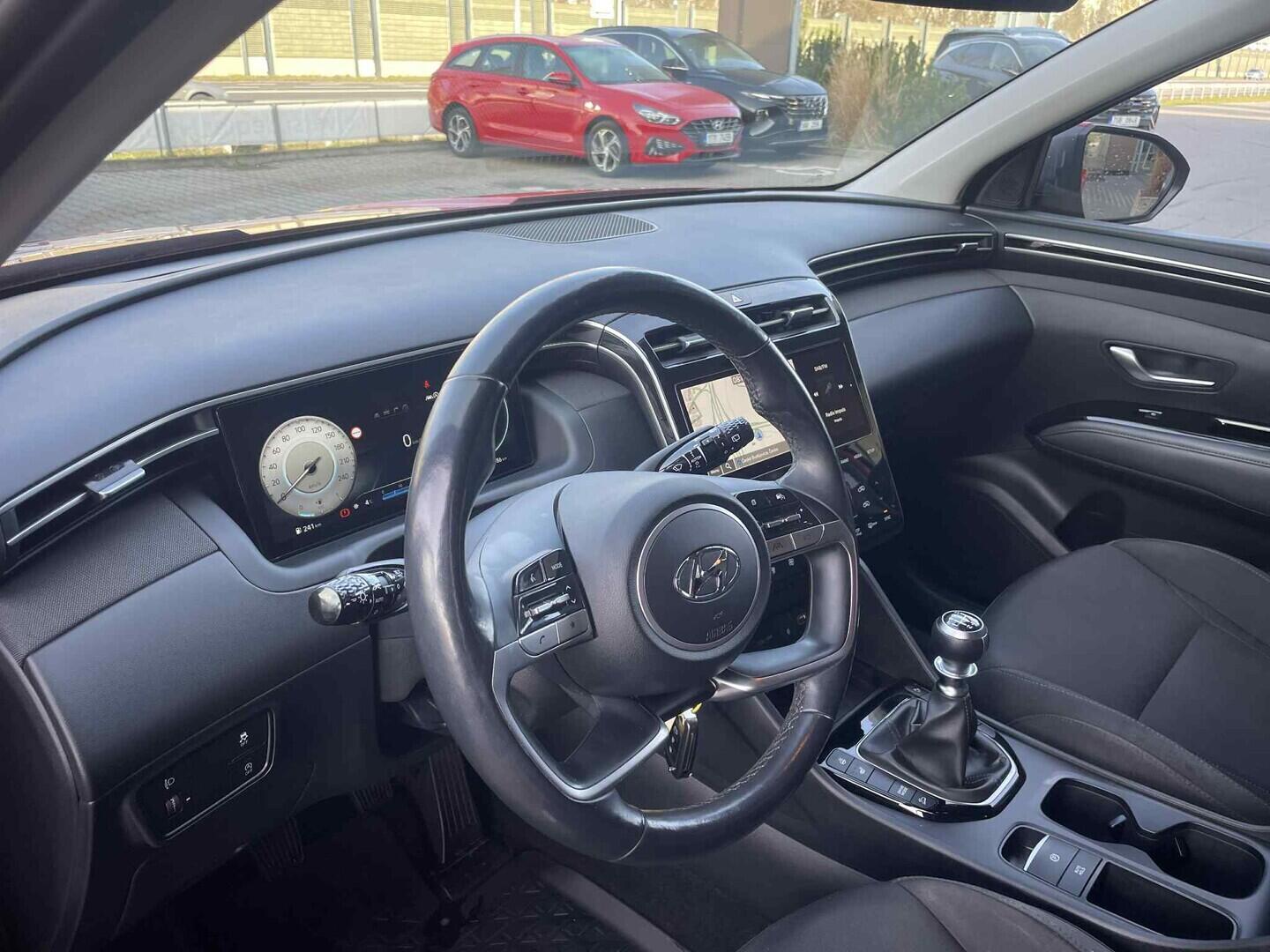 OC199V01123_20.webp_TUCSON Smart nav 1.6 T-GDI 110 kW manuál