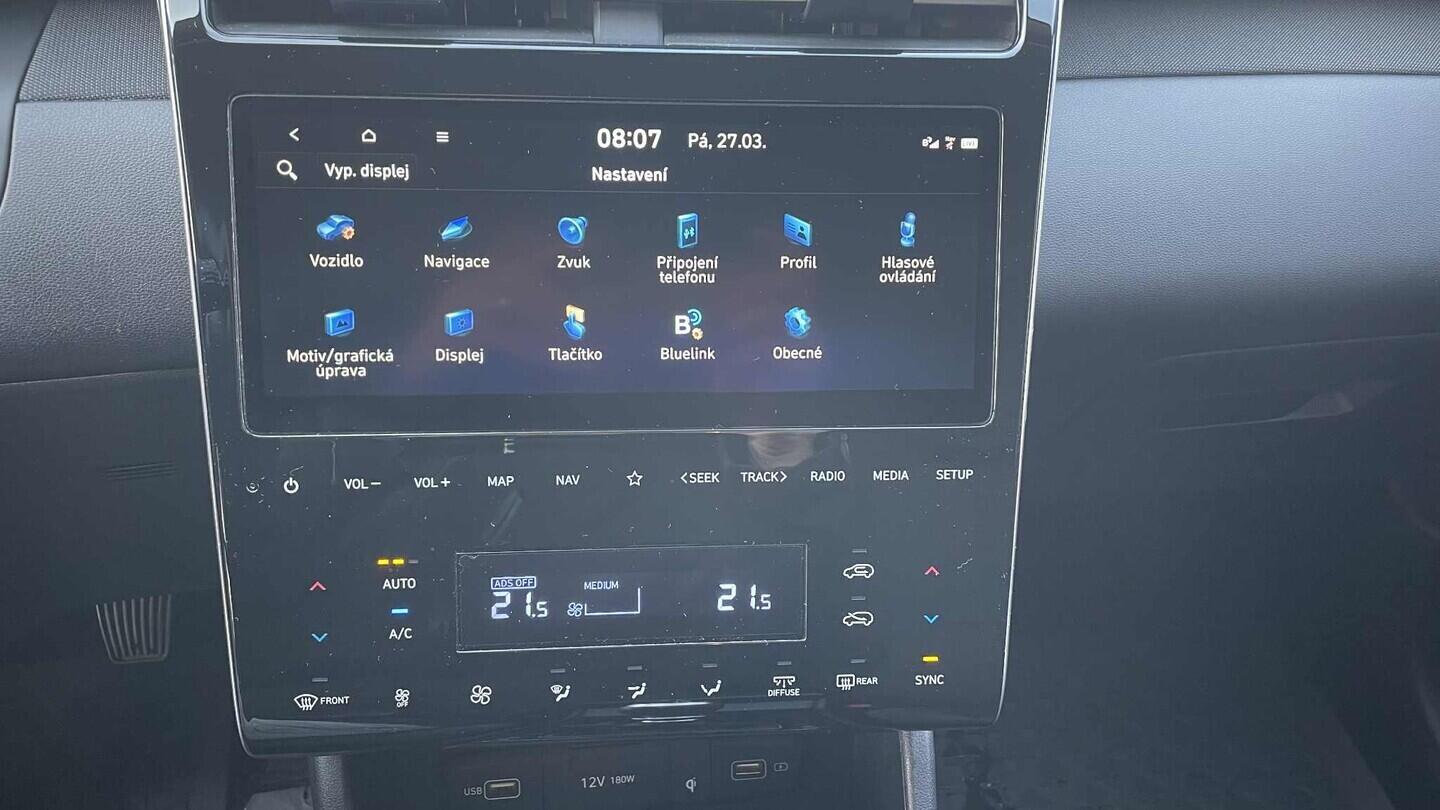 OC199V01123_24.webp_TUCSON Smart nav 1.6 T-GDI 110 kW manuál