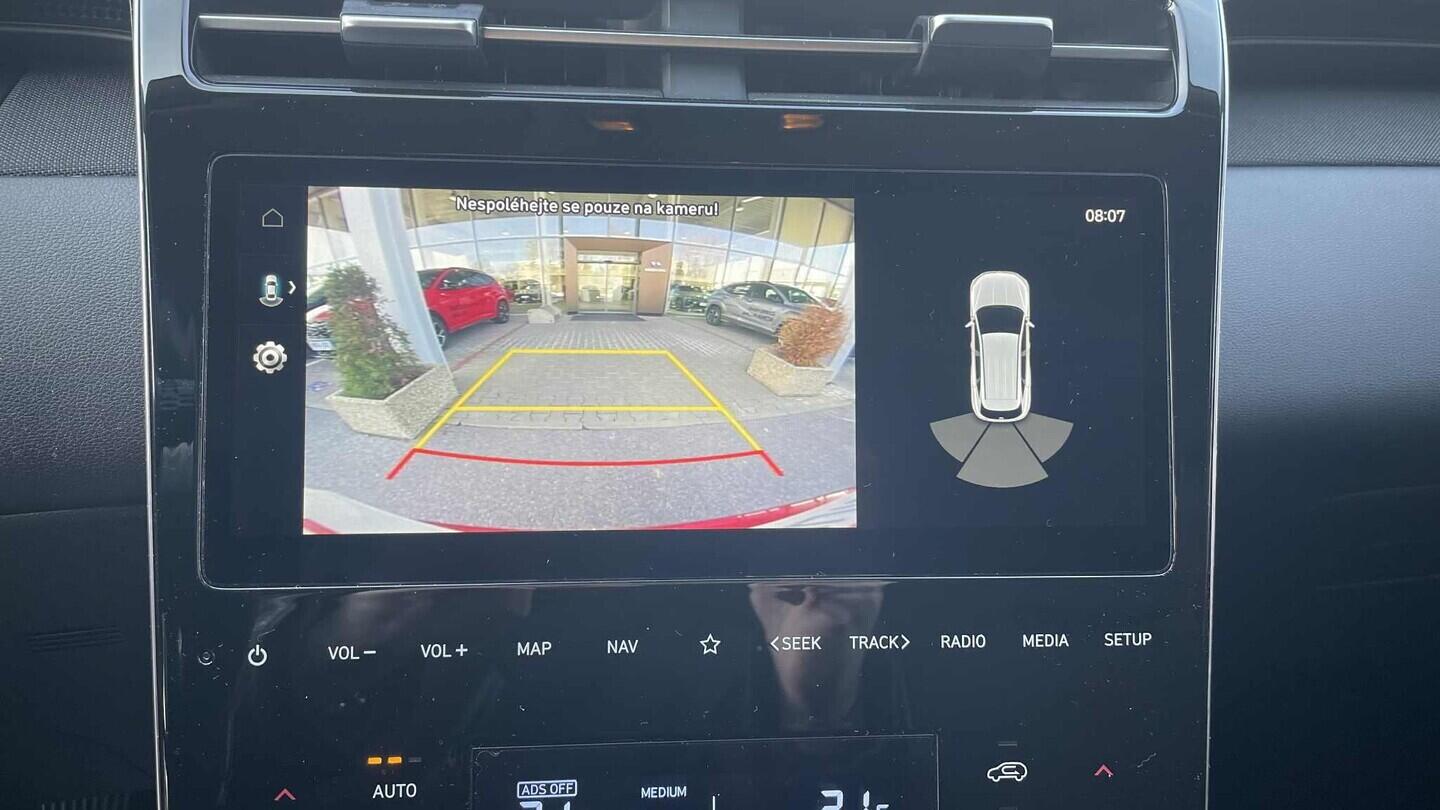 OC199V01123_27.webp_TUCSON Smart nav 1.6 T-GDI 110 kW manuál