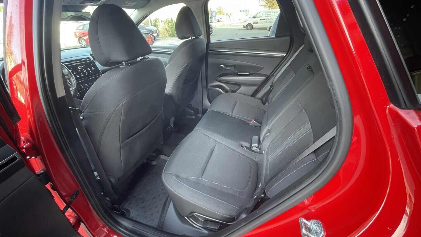 OC199V01123_29.webp_TUCSON Smart nav 1.6 T-GDI 110 kW manuál