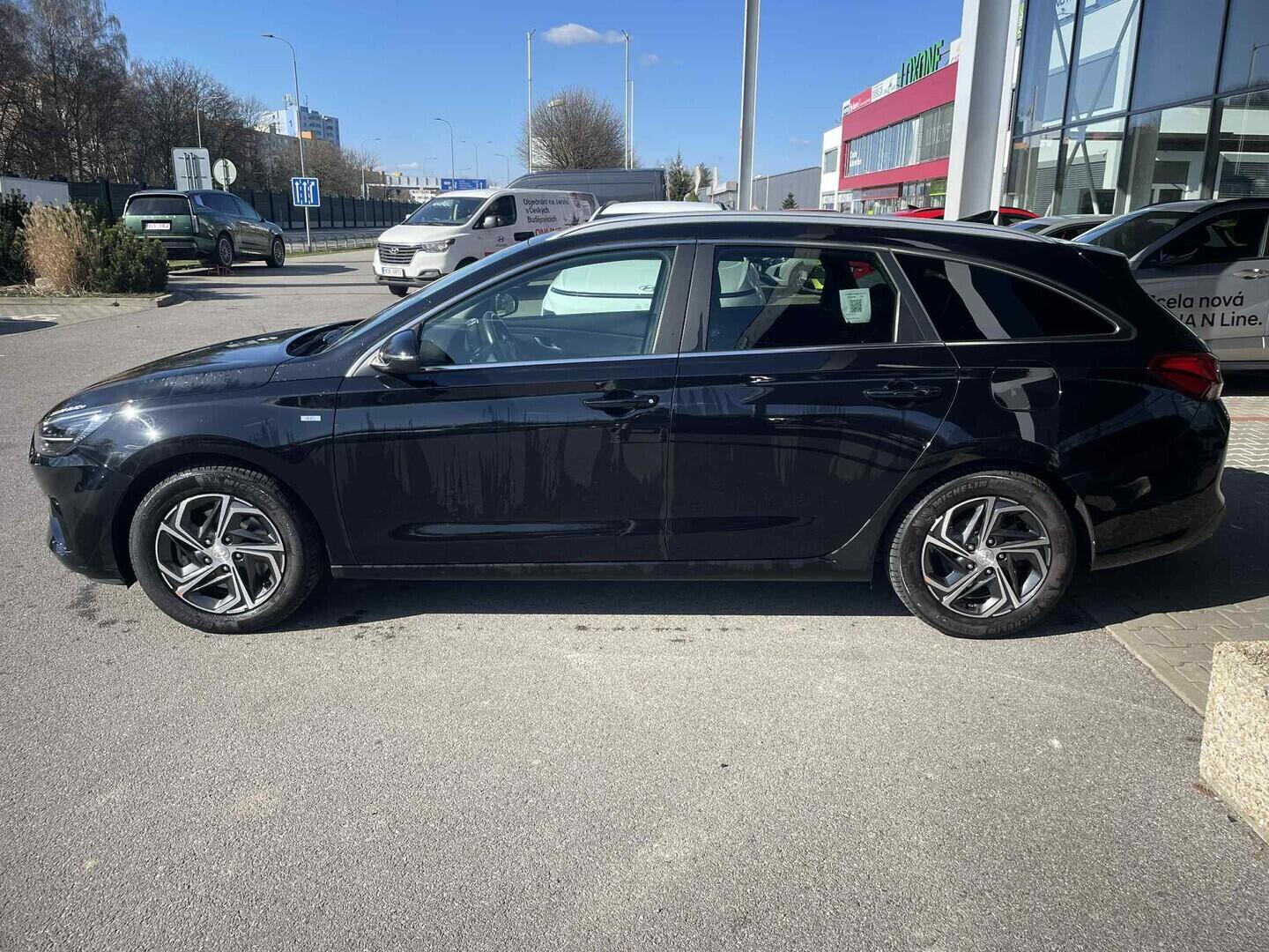 OC199V01124_15.webp_I30 Smart 1.5 T-GDI 117 kW automat