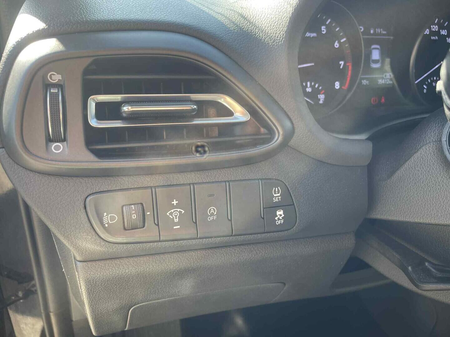 OC199V01124_20.webp_I30 Smart 1.5 T-GDI 117 kW automat