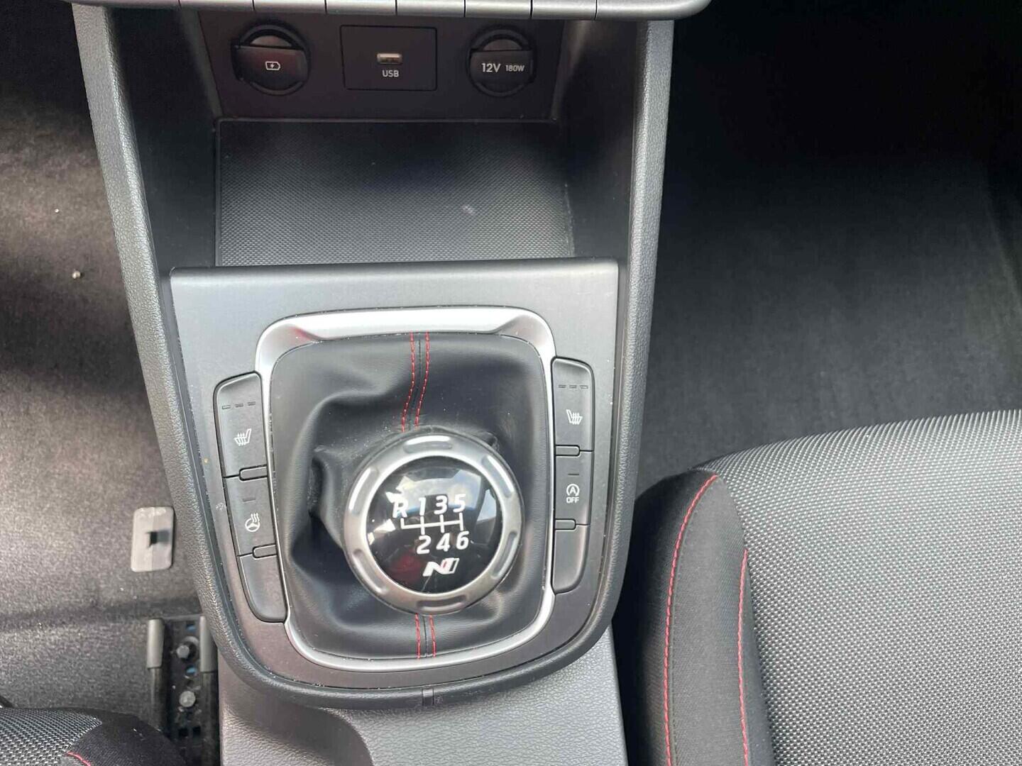 OC199V01126_28.webp_KONA N-line 1.0 T-GDI 88 kW manuál