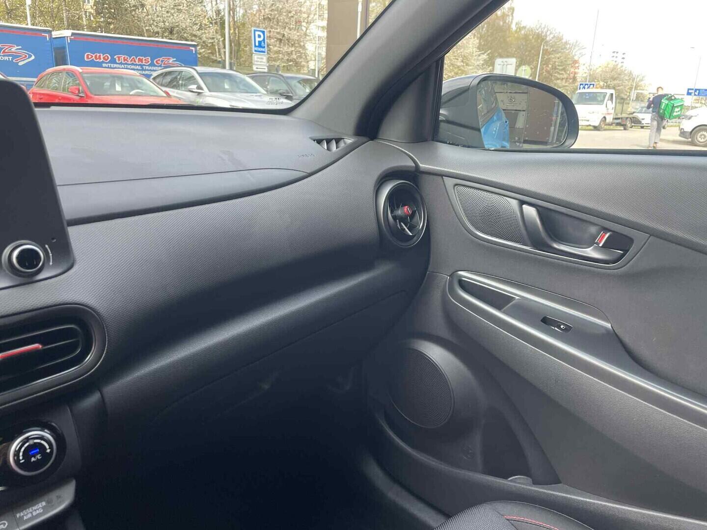 OC199V01126_29.webp_KONA N-line 1.0 T-GDI 88 kW manuál