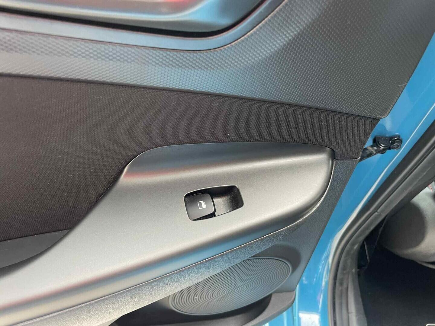 OC199V01126_31.webp_KONA N-line 1.0 T-GDI 88 kW manuál