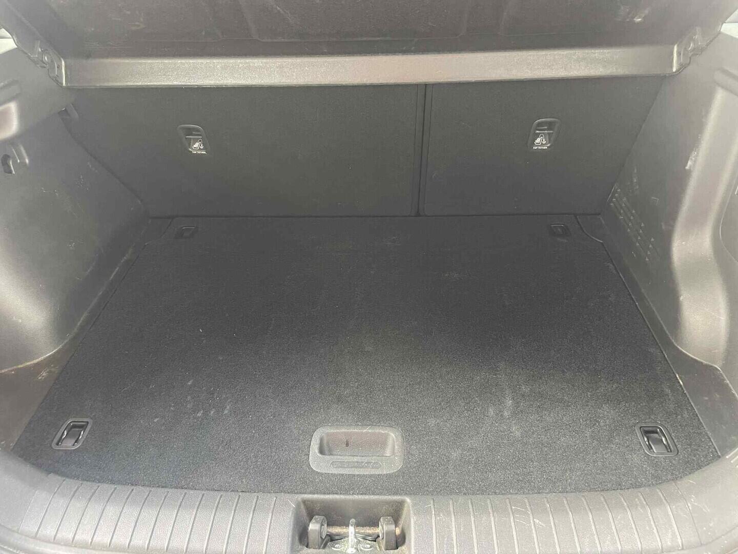 OC199V01126_33.webp_KONA N-line 1.0 T-GDI 88 kW manuál