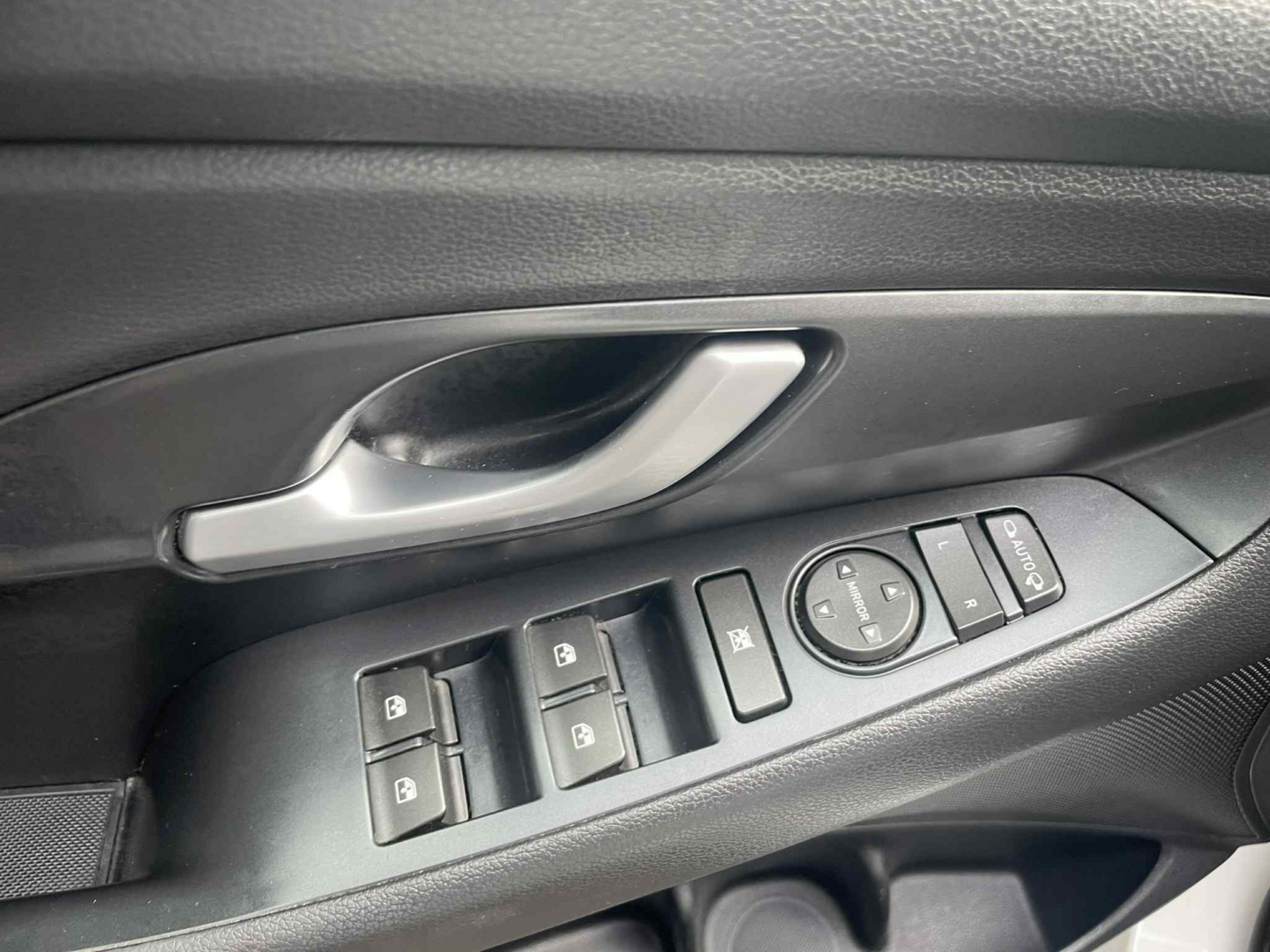 OC199V01130_19.webp_I30 Style 1.6 CRDI 81 kW automat