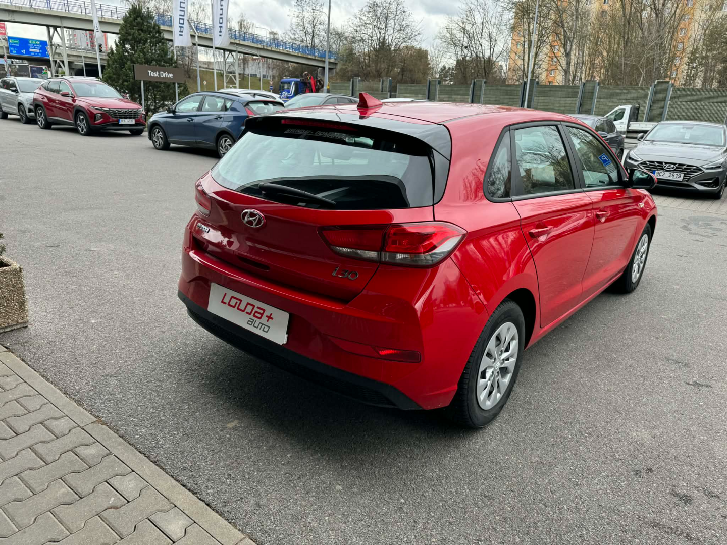 OC199V01134_12.webp_I30 START PLUS 1.5 DPI 81 kW manuál