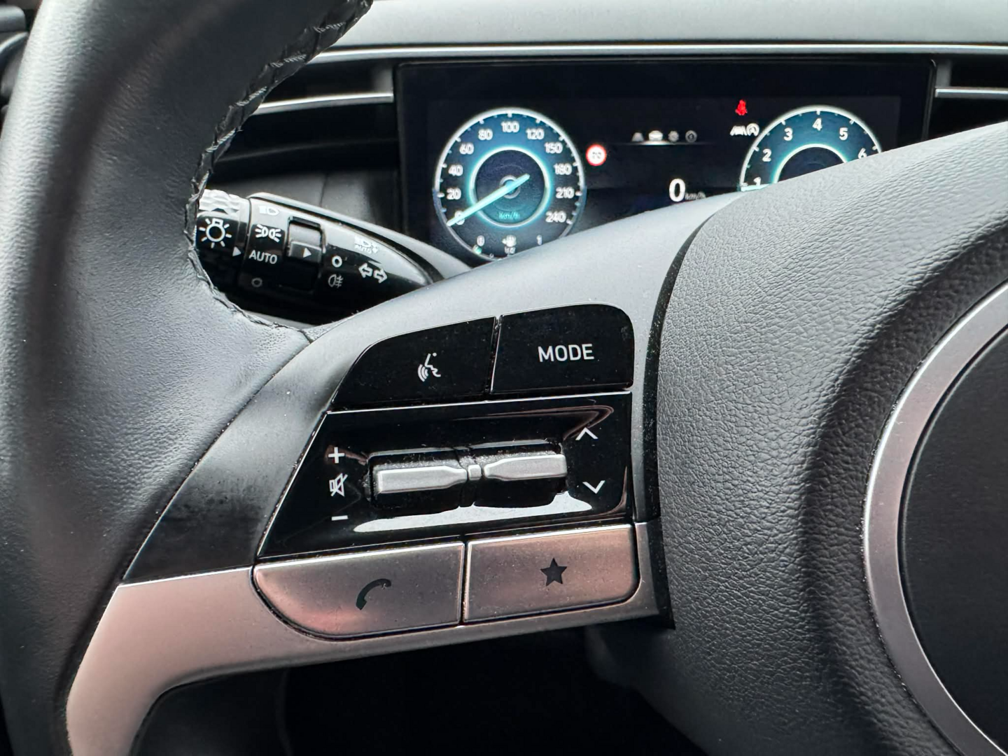 OC199V01136_25.webp_TUCSON Smart 1.6 T-GDI 110 kW manuál, DPH