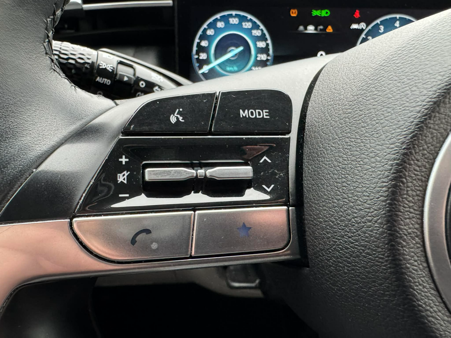 OC199V01143_25.webp_TUCSON Style 1.6 T-GDI 110 kW manuál