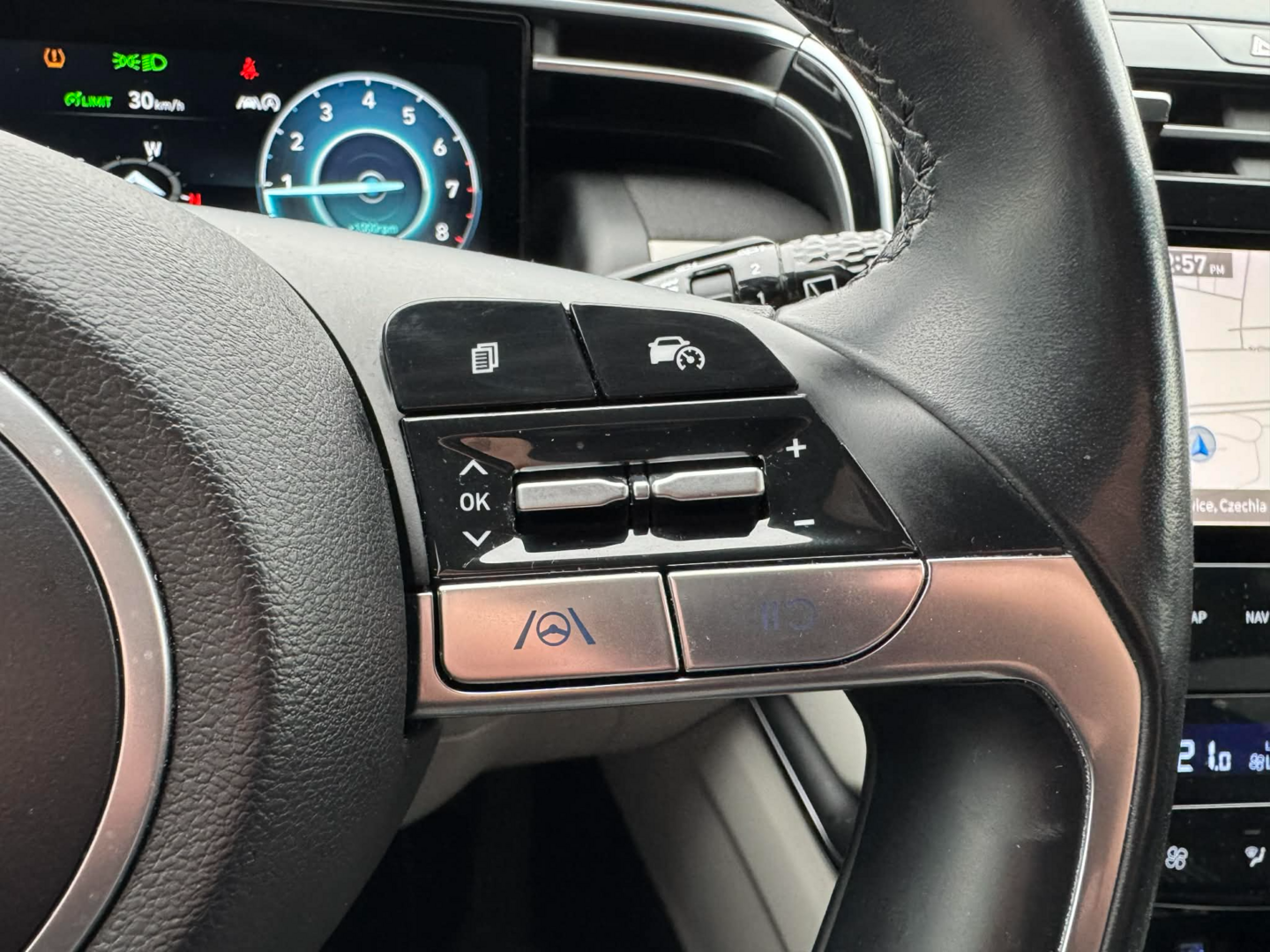 OC199V01143_26.webp_TUCSON Style 1.6 T-GDI 110 kW manuál