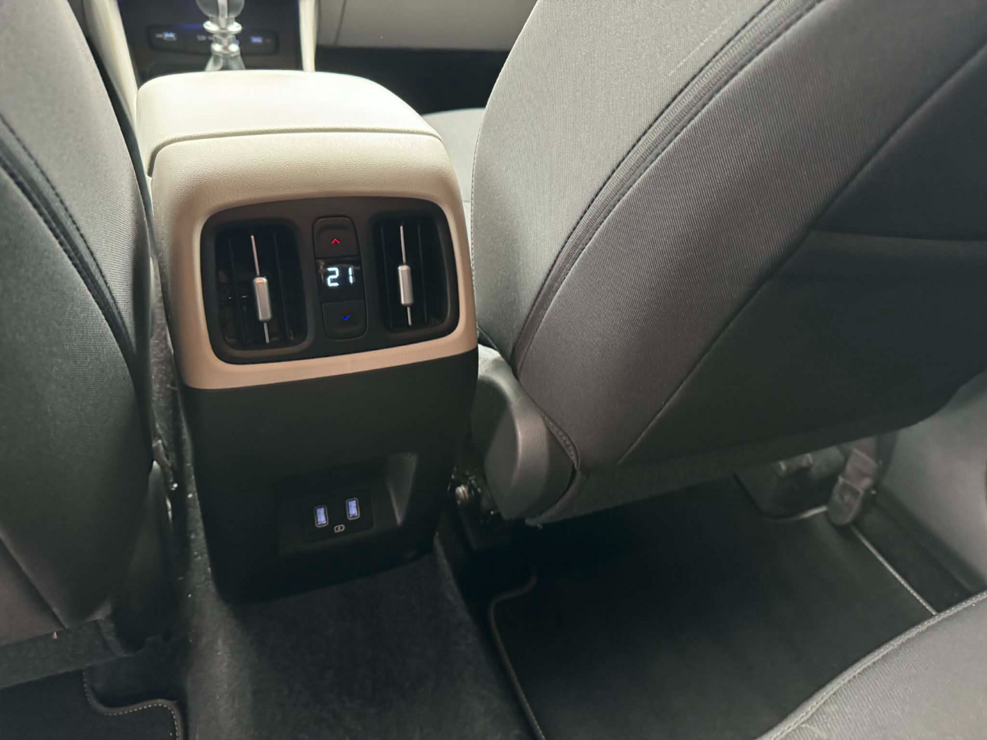 OC199V01143_30.webp_TUCSON Style 1.6 T-GDI 110 kW manuál