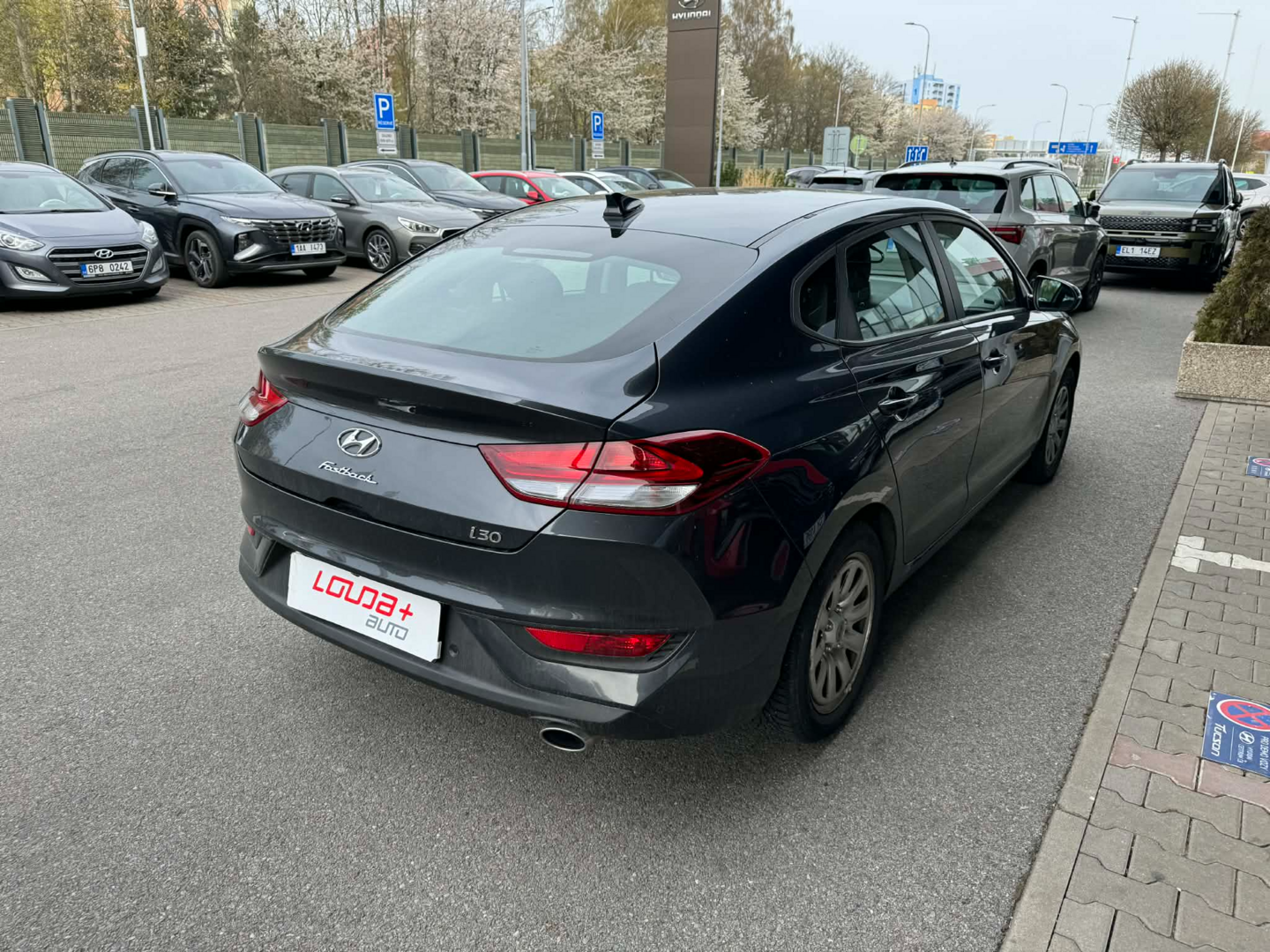 OC199V01144_12.webp_I30 Comfort 1.0 T-GDI 88 kW manuál