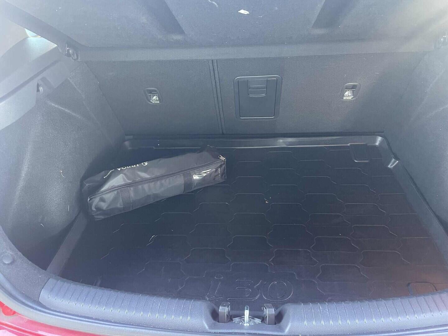 OC199V01148_28.webp_I30 N-line 1.5 T-GDI 117 kW manuál