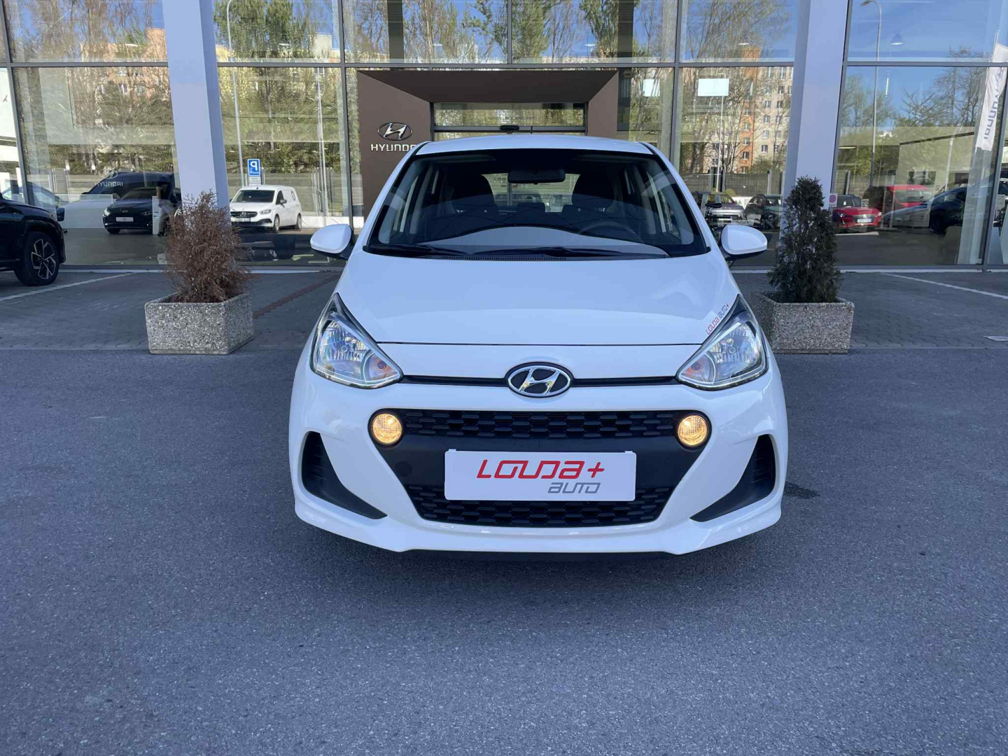 OC199V01159_12.webp_I10 Comfort 1.0 MPI 49 kW manuál