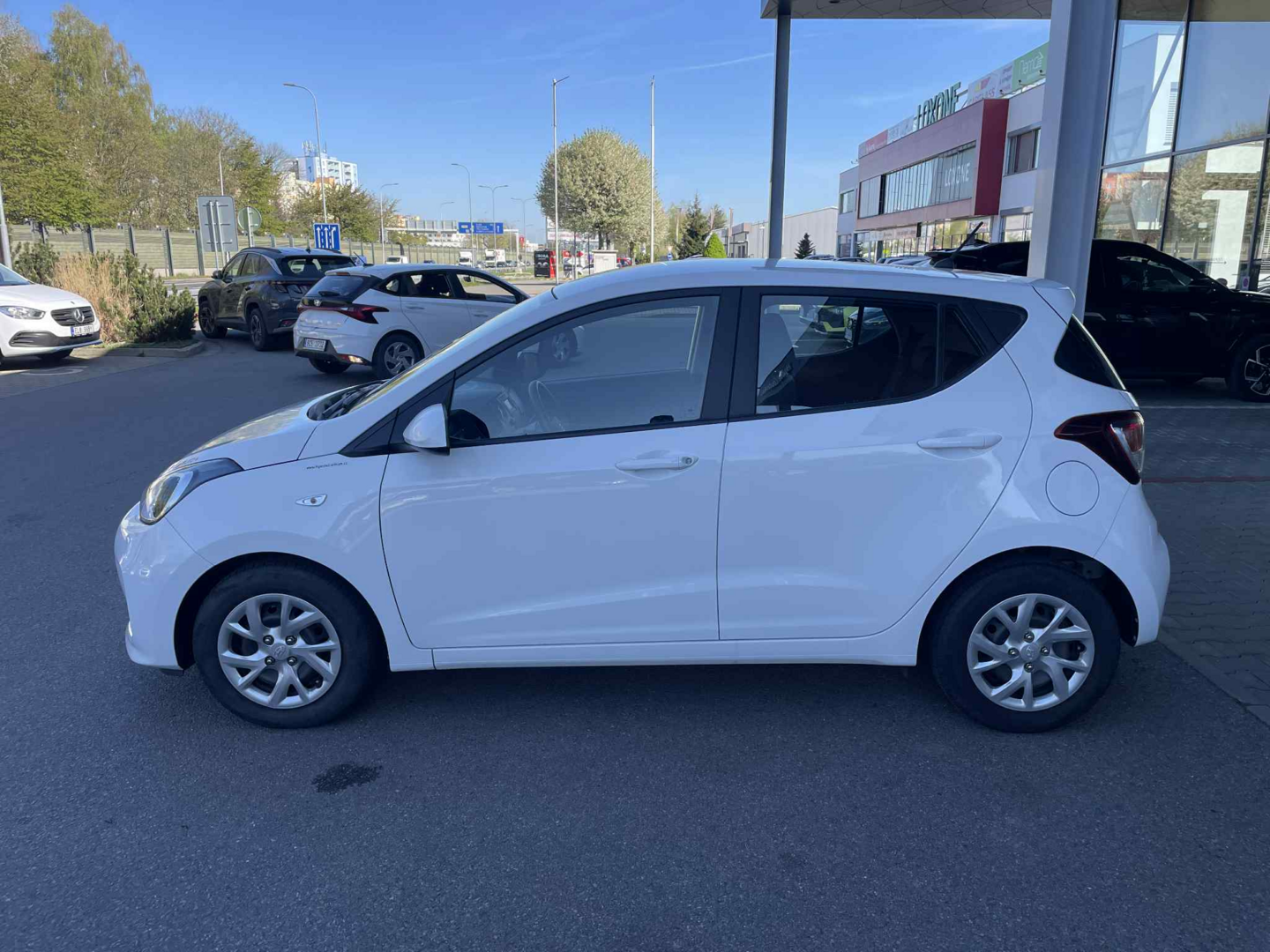 OC199V01159_13.webp_I10 Comfort 1.0 MPI 49 kW manuál