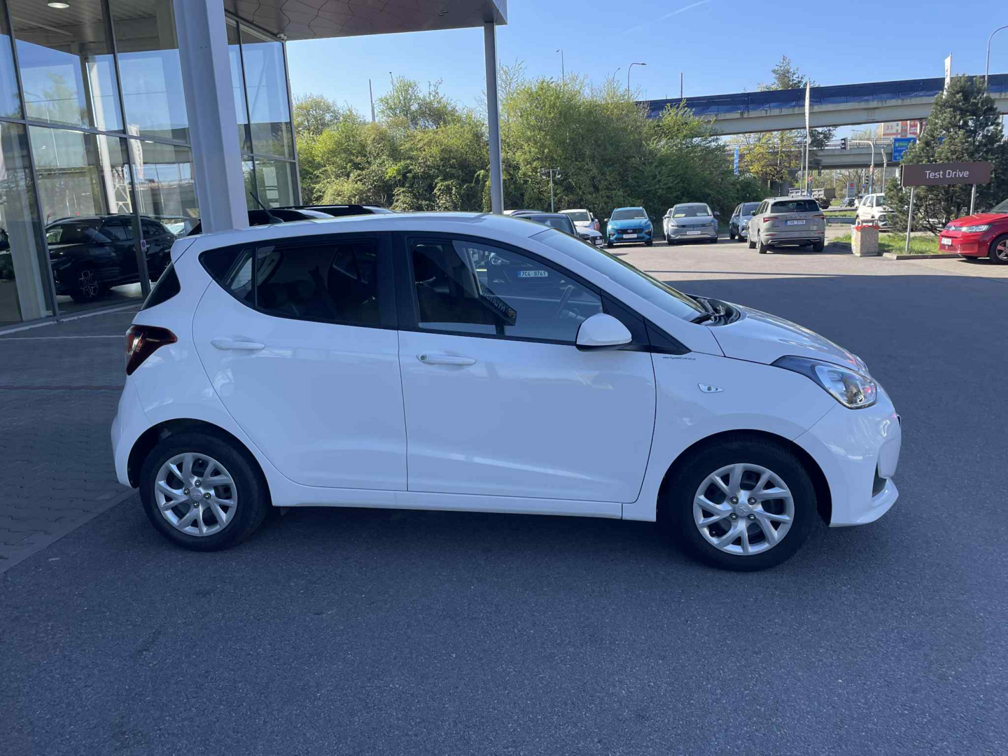 OC199V01159_15.webp_I10 Comfort 1.0 MPI 49 kW manuál