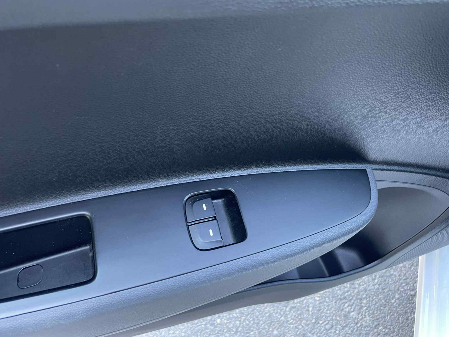 OC199V01159_19.webp_I10 Comfort 1.0 MPI 49 kW manuál