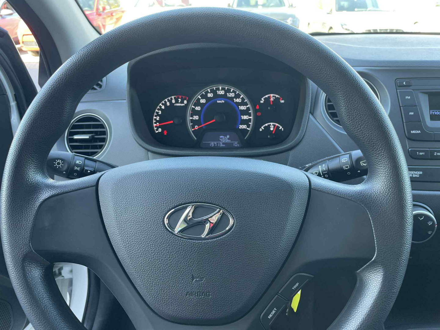 OC199V01159_20.webp_I10 Comfort 1.0 MPI 49 kW manuál