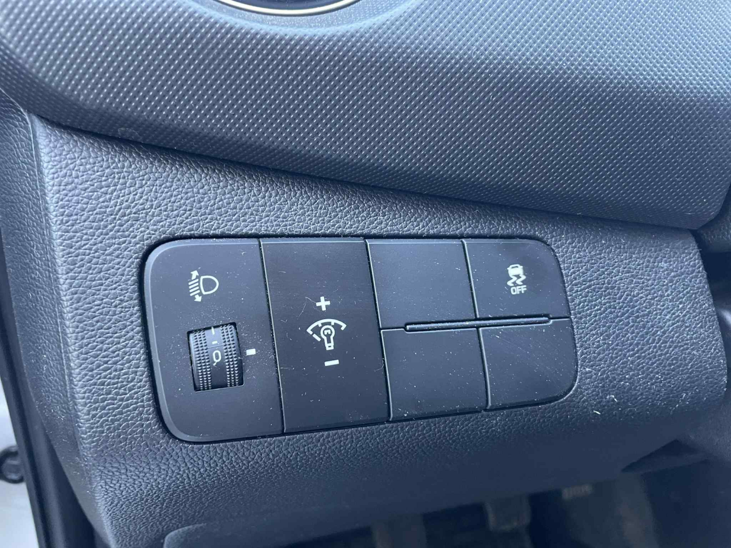 OC199V01159_24.webp_I10 Comfort 1.0 MPI 49 kW manuál