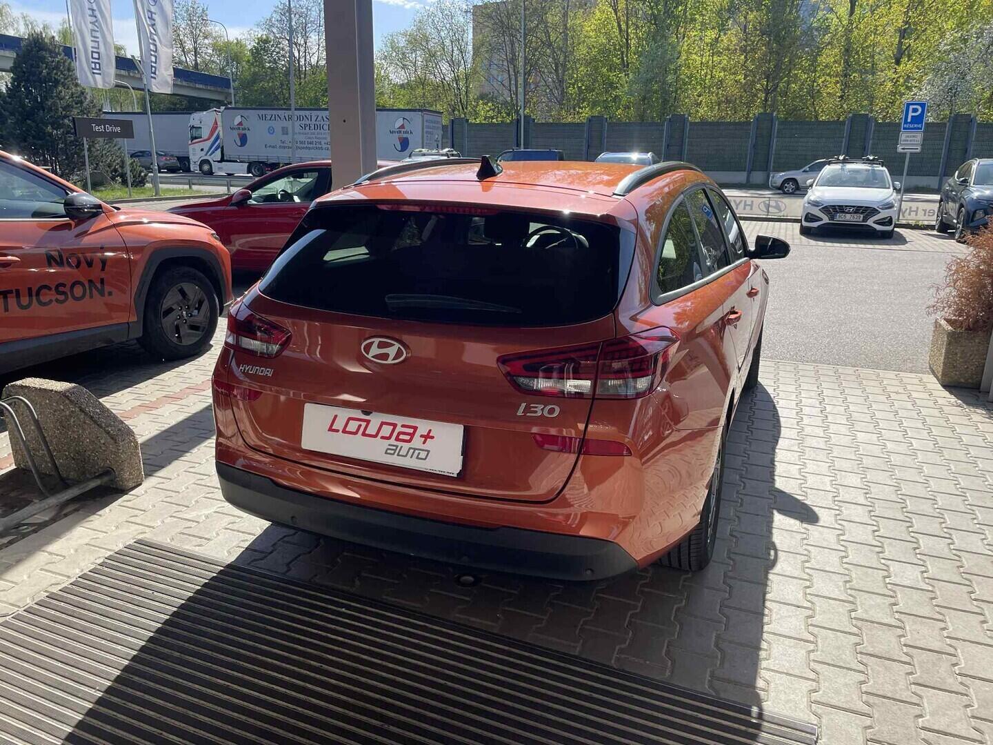 OC199V01163_11.webp_I30 Smart Climate 1.5 DPi 70 kW manuál, DPH