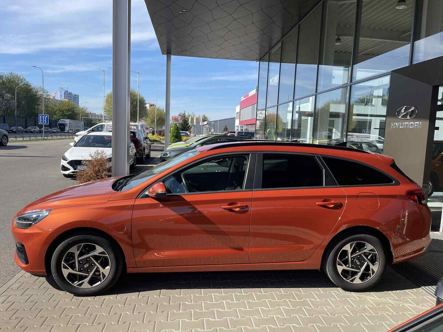 OC199V01163_12.webp_I30 Smart Climate 1.5 DPi 70 kW manuál, DPH