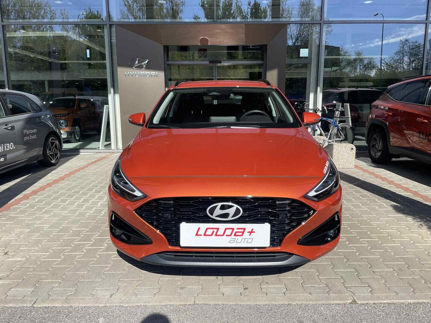 OC199V01163_14.webp_I30 Smart Climate 1.5 DPi 70 kW manuál, DPH