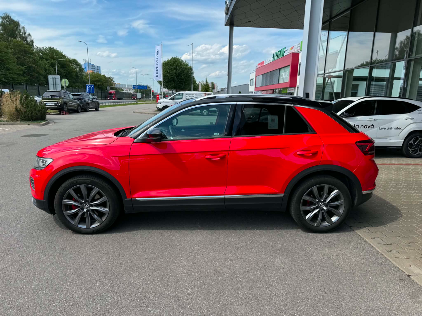 OC199V01194_11.webp_T-ROC Sport 2.0 TSI 140 kW automat