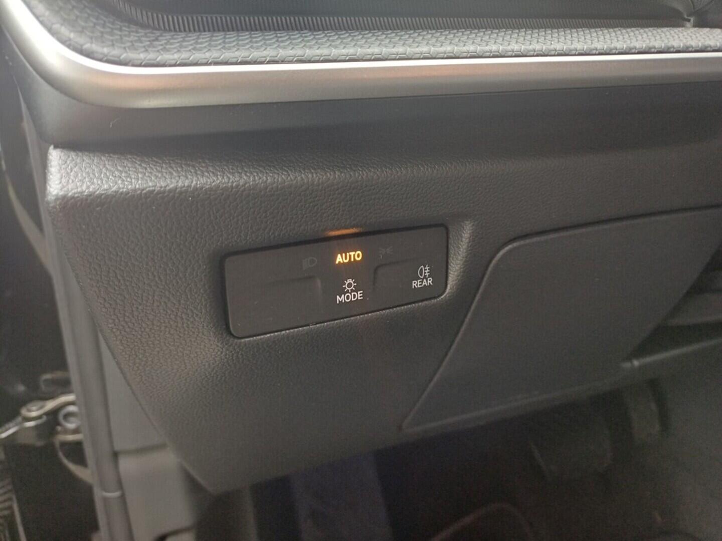 OI199V01596_22.webp_SUPERB Selection 2.0 TDI 110 kW automat, DPH