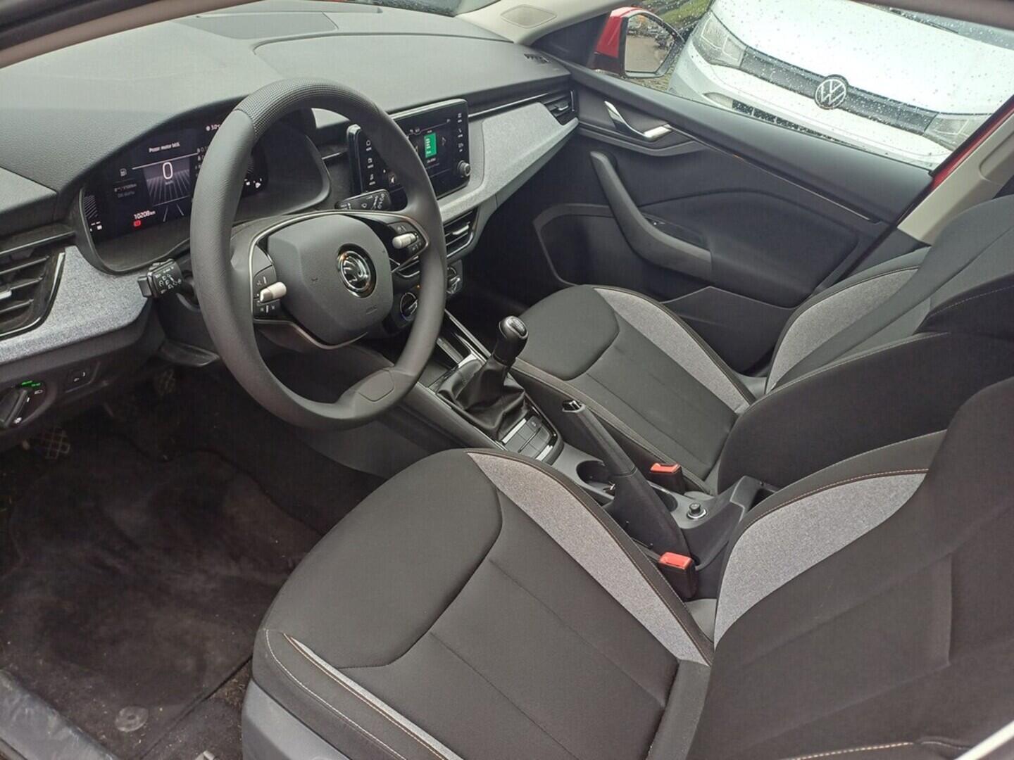 OI199V01630_19.webp_SCALA Selection 1.0 TSI 85 kW manuál, DPH