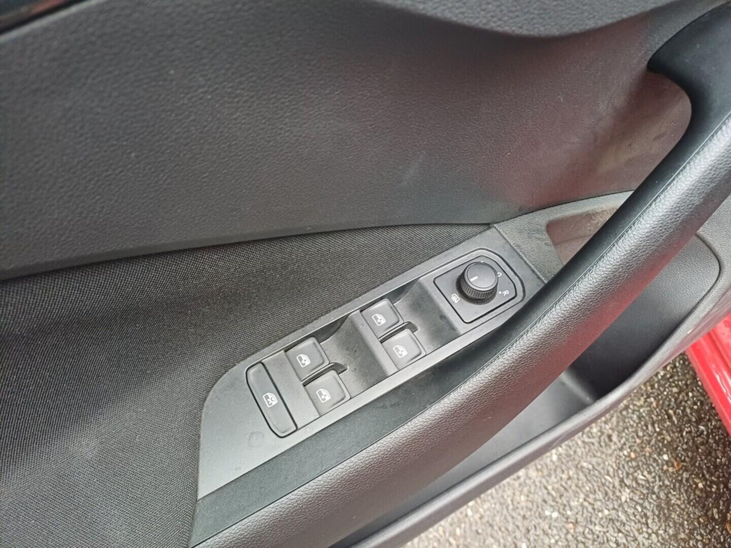 OI199V01630_21.webp_SCALA Selection 1.0 TSI 85 kW manuál, DPH