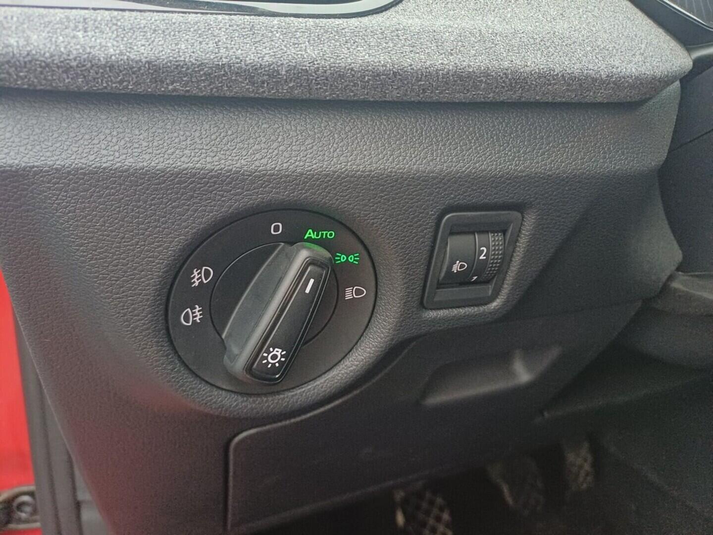 OI199V01630_22.webp_SCALA Selection 1.0 TSI 85 kW manuál, DPH