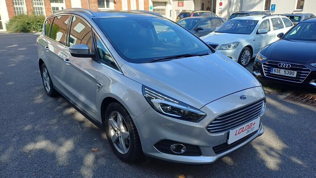 OI199V01690_14.webp_S-MAX Titanium 2.0 TDCI 140 kW automat, DPH