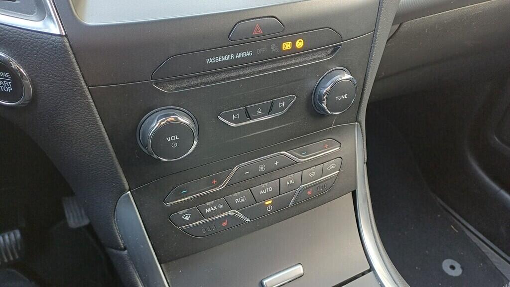 OI199V01690_26.webp_S-MAX Titanium 2.0 TDCI 140 kW automat, DPH