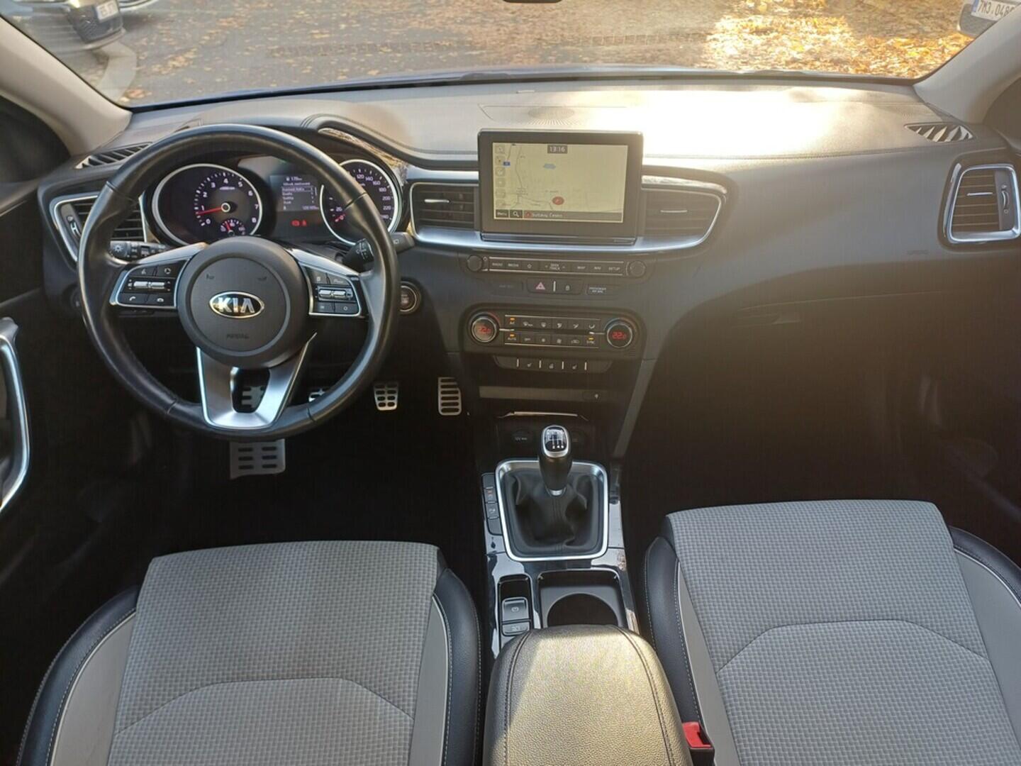 OI199V01694_18.webp_CEED Exclusive 1.4  103 kW manuál, DPH