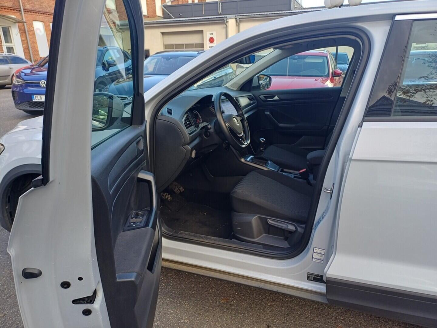 OI199V01696_20.webp_T-ROC  1.0 TSI 81 kW manuál