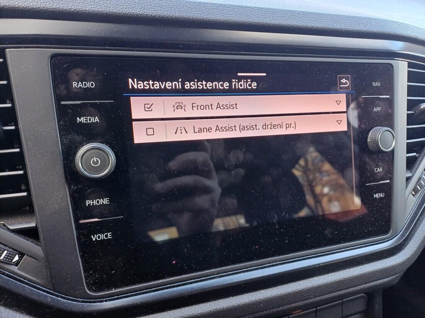 OI199V01696_26.webp_T-ROC  1.0 TSI 81 kW manuál