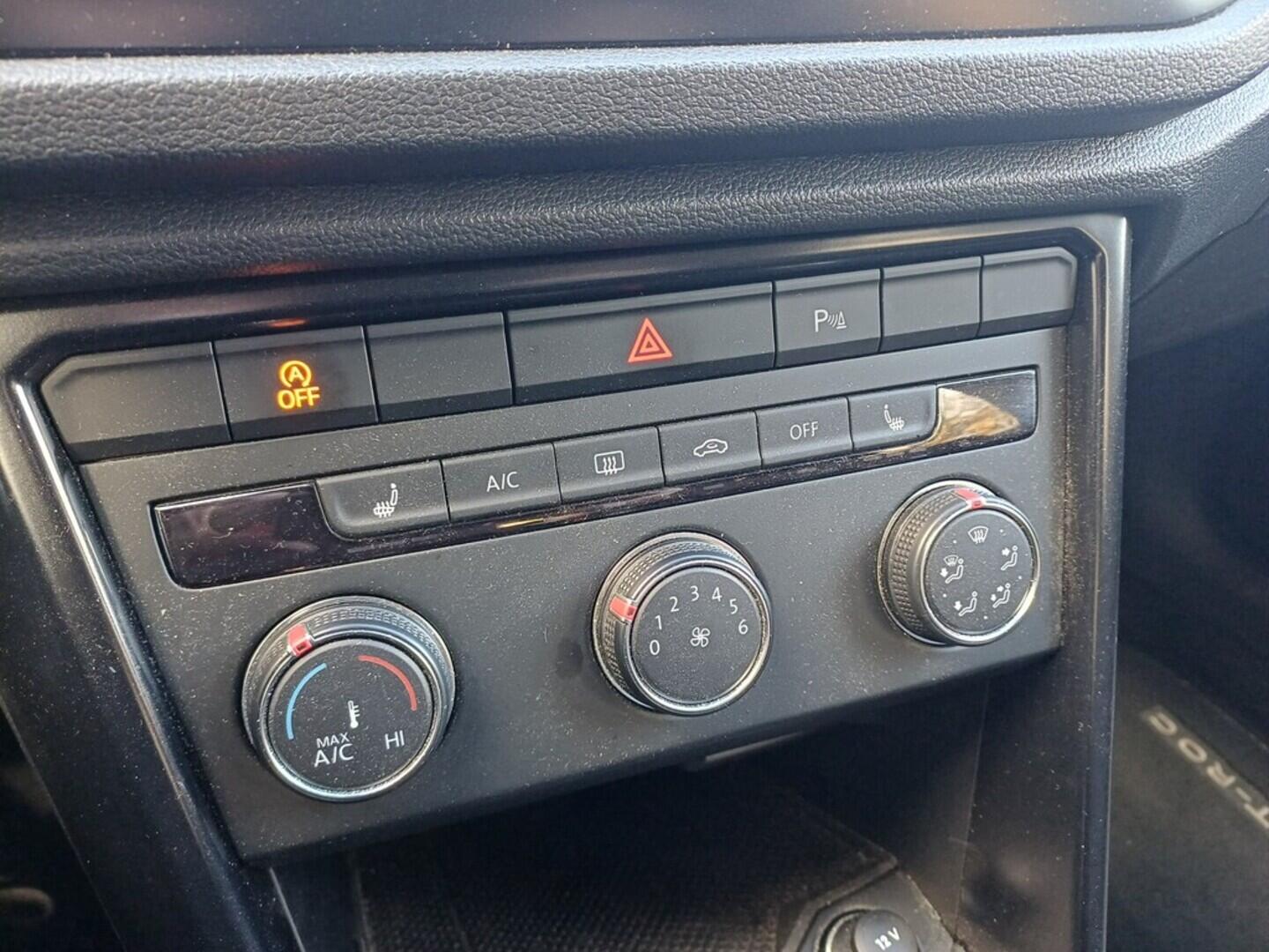 OI199V01696_27.webp_T-ROC  1.0 TSI 81 kW manuál