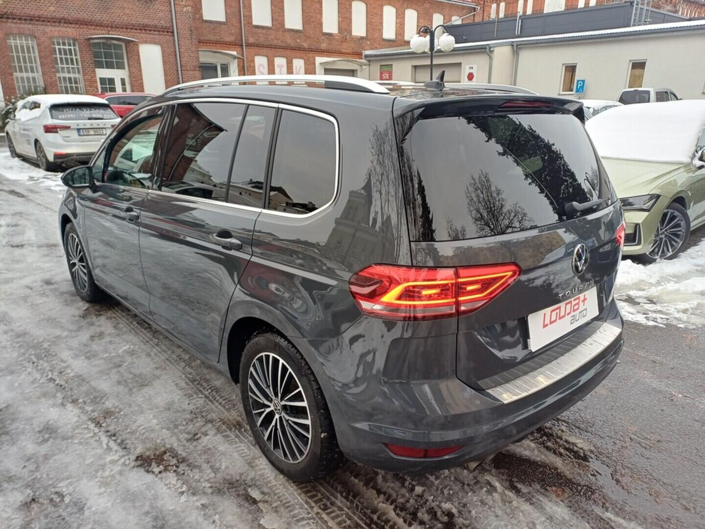 OI199V01699_15.webp_TOURAN CL 2.0 TDI 110 kW automat, DPH