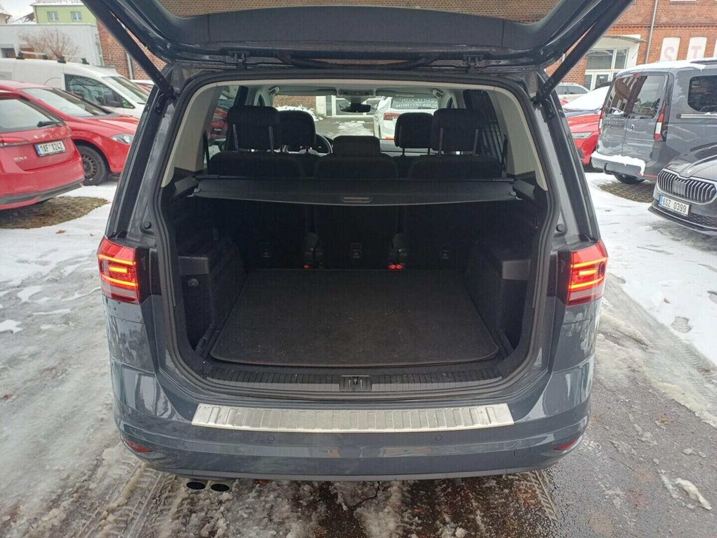 OI199V01699_30.webp_TOURAN CL 2.0 TDI 110 kW automat, DPH