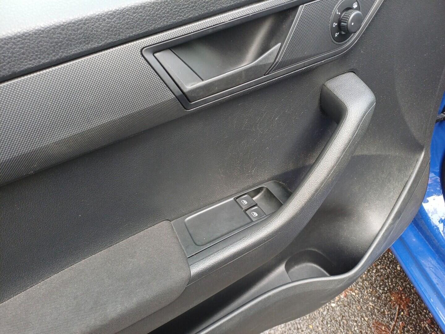 OI199V01703_21.webp_FABIA Active 1.0 TSI 70 kW manuál, DPH