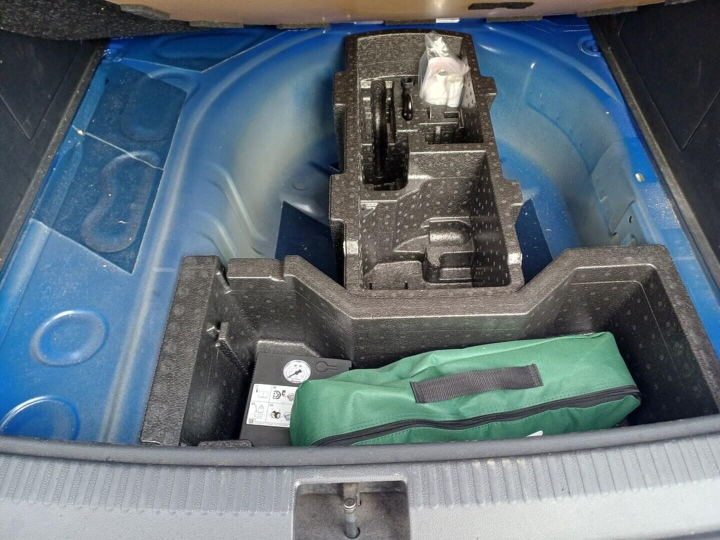 OI199V01703_29.webp_FABIA Active 1.0 TSI 70 kW manuál, DPH