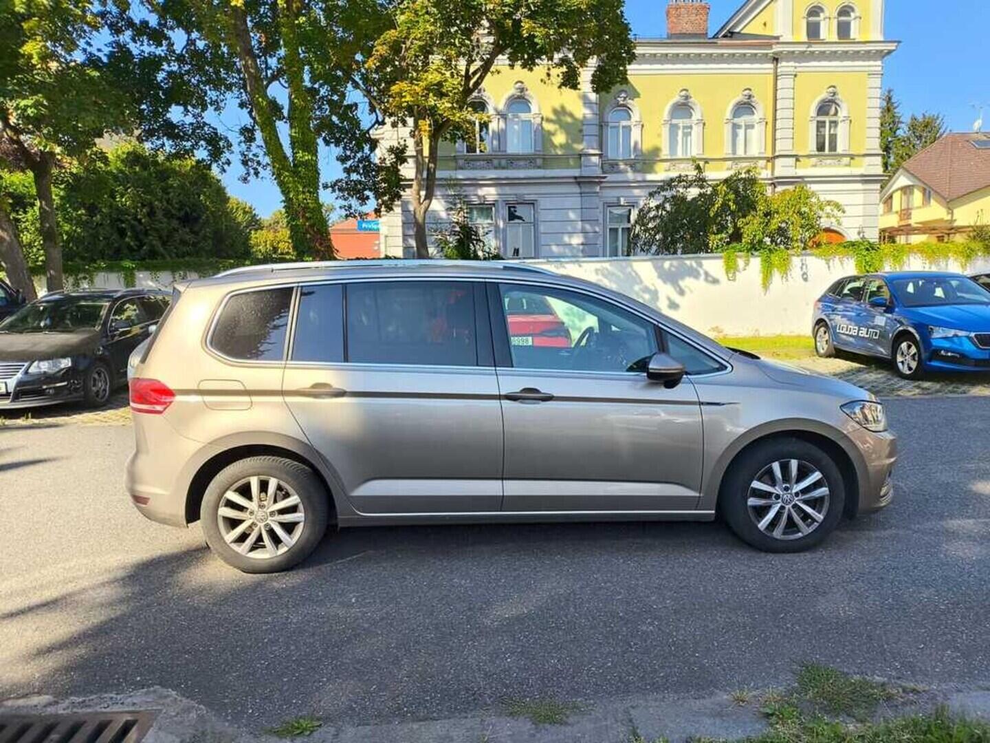OI199V01704_12.webp_TOURAN  1.4 TSI 110 kW manuál