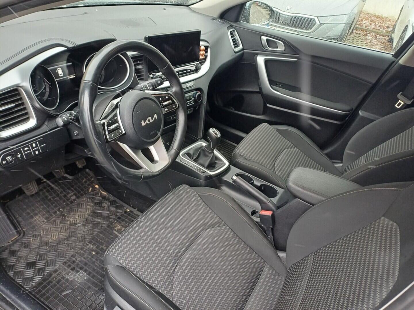 OI199V01704_19.webp_CEED TOP 1.5 T-GDi 117 kW manuál, DPH